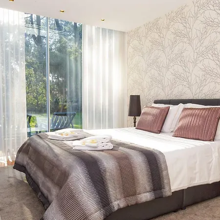 Bestvillas Park Ofir Hébergement de vacances *